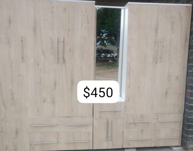 3-Door Wardrobe with Mirror