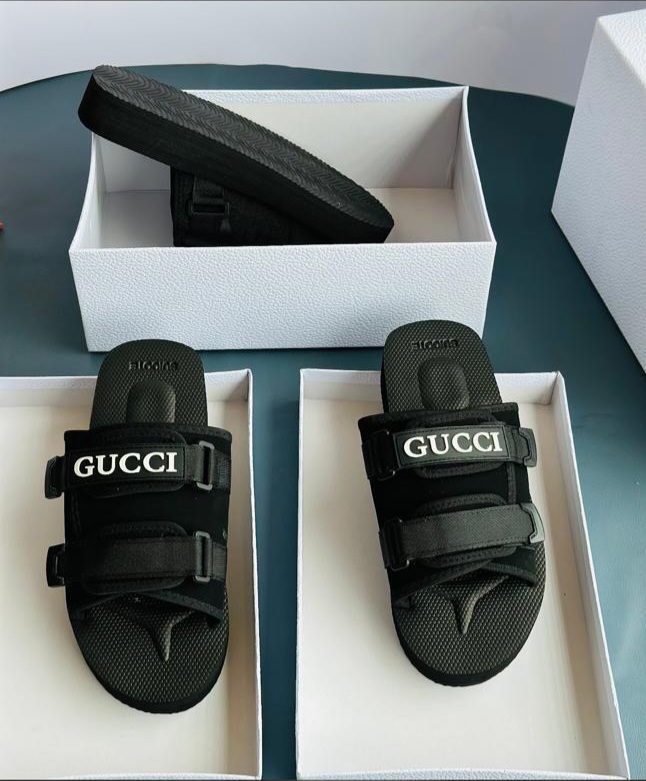 New Arrival Gucci. 40-45 Open shoes Normal fitting Thick Rubber sole
