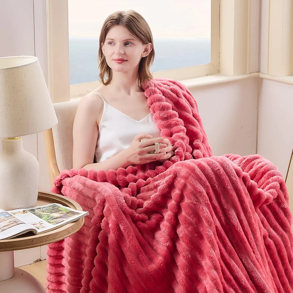 Fleece throw size 180x200 iri harinyatsowaridzike pamubhedha  asi kumonera ka1