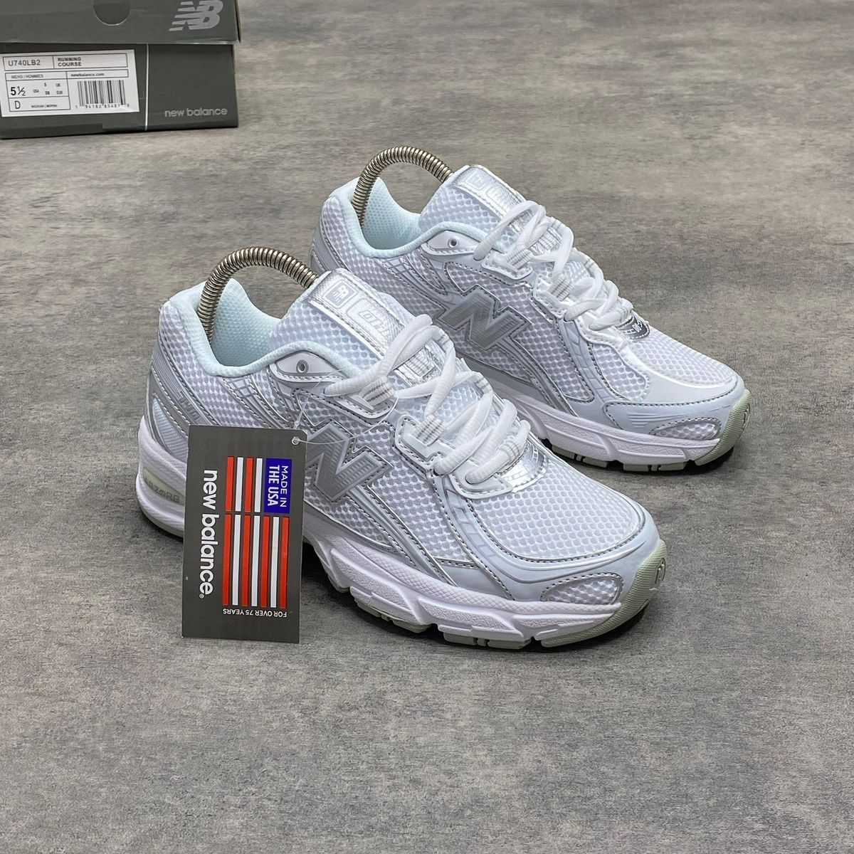 New Balance 740
